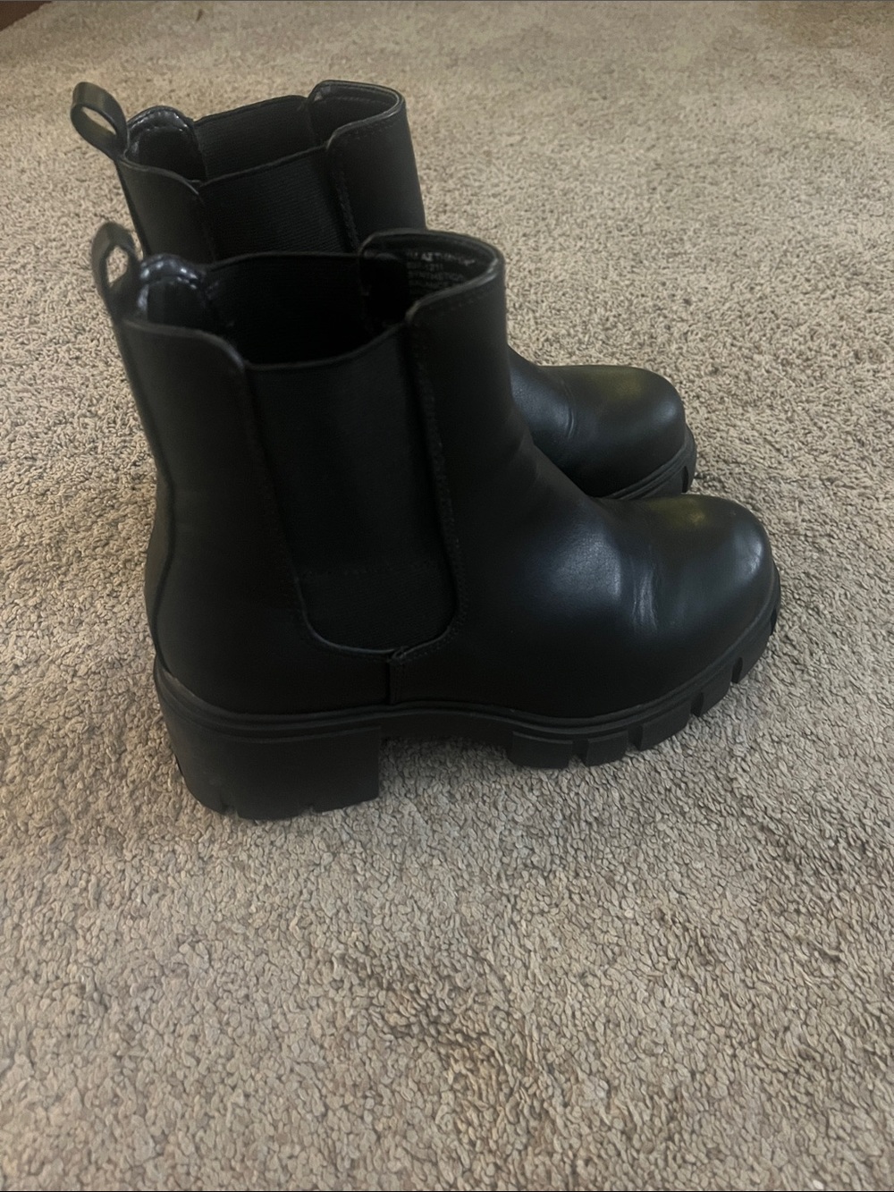 Arizona Boots-Size 7